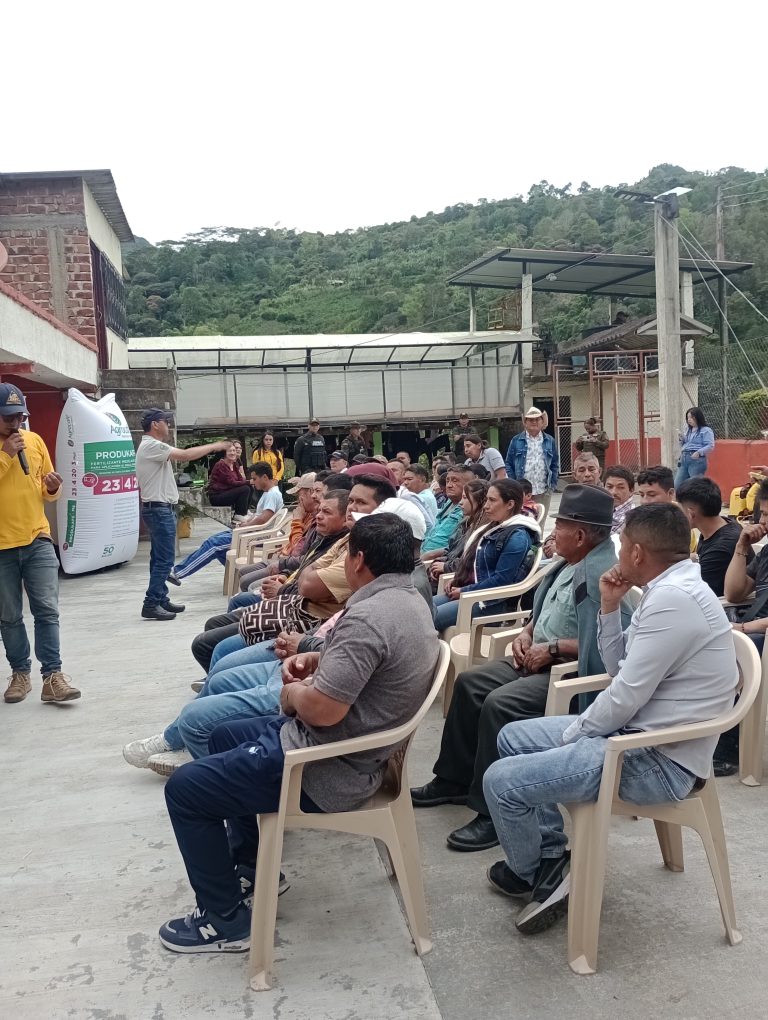 Jornada de capacitación con grados cafeteros en San José de Albán, Nariño