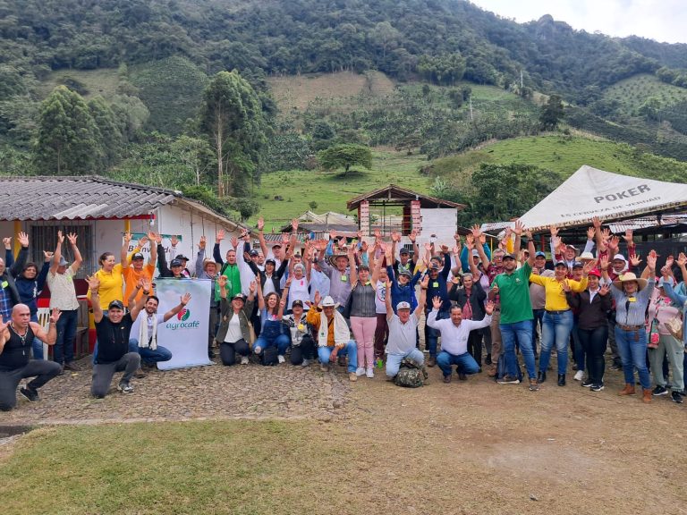 152 caficultores se capacitaron en fertilización y calidad del café en Pueblorrico, Antioquia