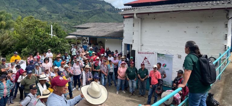 Caficultores de Jardín, Antioquia, fueron capacitados en análisis económico de la fertilización