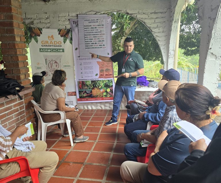 Capacitación sobre productividad cacaotera en Rivera, Huila, con el fertilizante Agrocacao