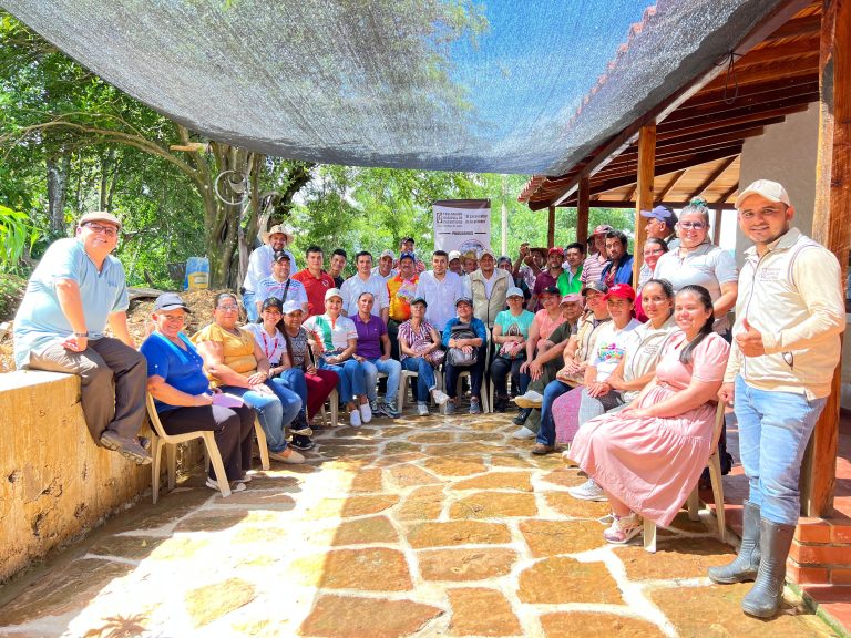 Cacaocultores de Galán, Santander, conocieron el fertilizante Agrocacao