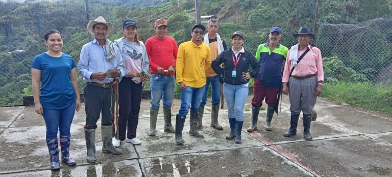 Caficultores de Chaparral, Tolima, fortalecieron sus conocimientos sobre nutrición vegetal