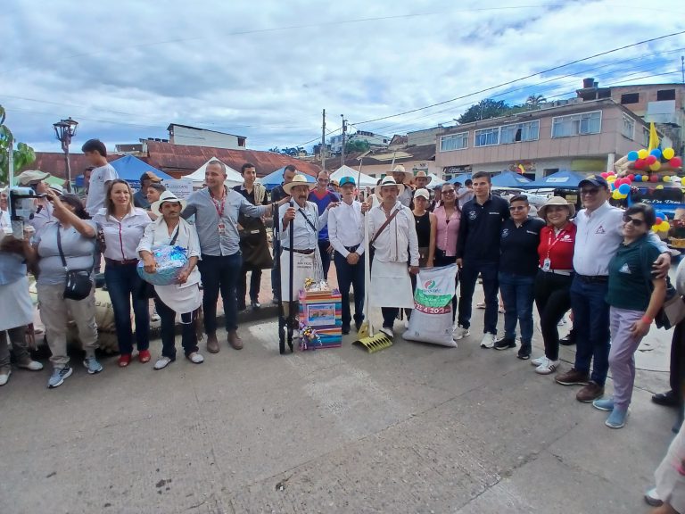 Agrocafé se unió a la celebración del Día del Caficultor en San Juan de Rioseco, Cundinamarca