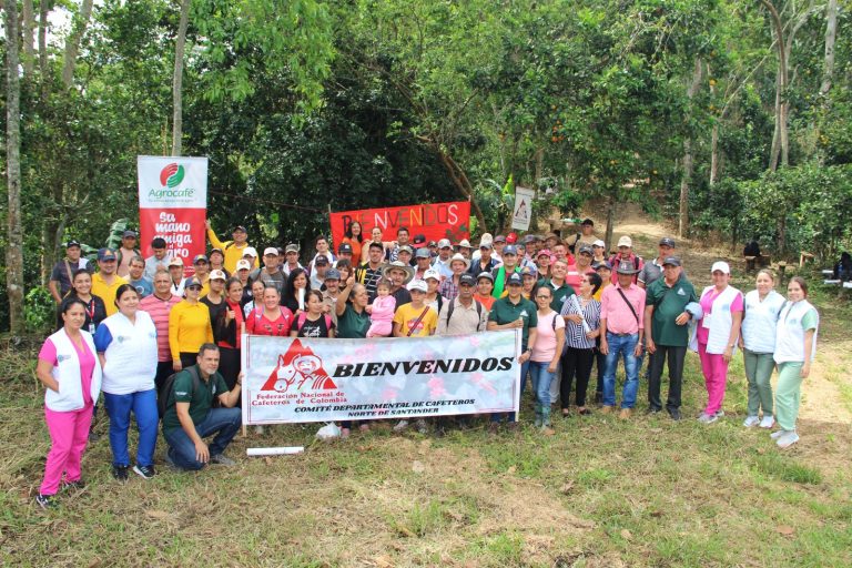 En Durania, Norte de Santander, promovimos una fertilización eficiente y sostenible para el cultivo de café