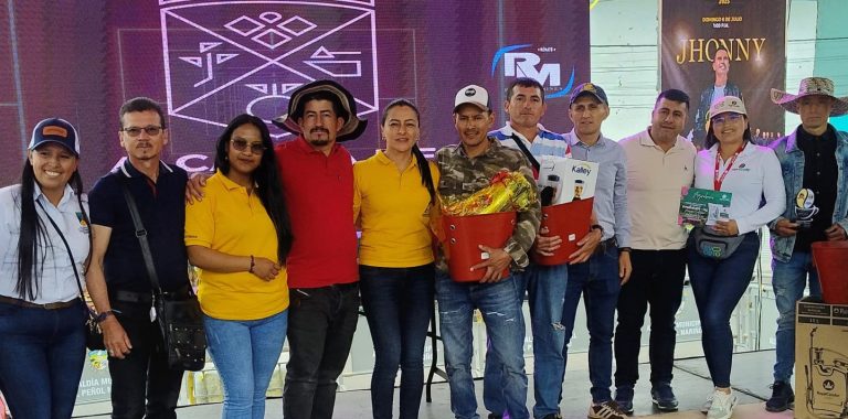 Agrocafé y Evoagro premiaron la mejor taza de café en el Día del Campesino en El Tambo, Nariño