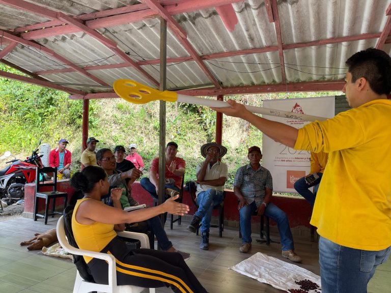 Jornada técnica en Salgar promovió la calidad del café con prácticas de beneficio y herramientas agrocafé