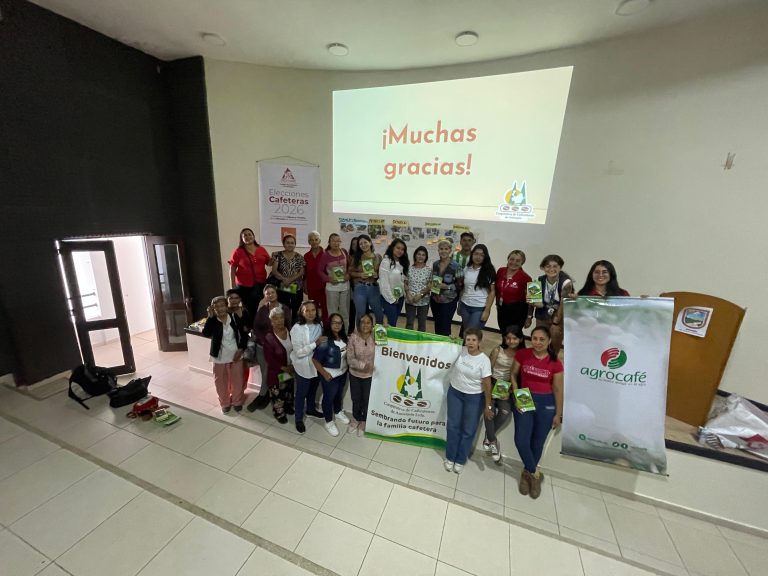 Mujeres caficultoras Antioqueñas se empoderan en jornada de capacitación con enfoque sostenible