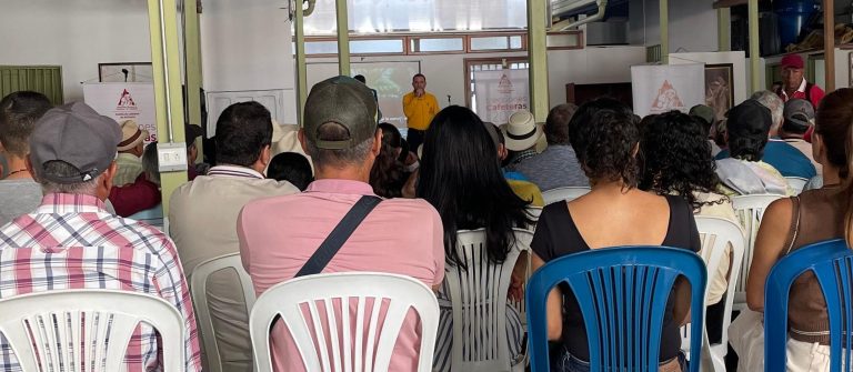 Foro “Fertilizar le Conviene” reunió a caficultores para hablar de rentabilidad y sostenibilidad
