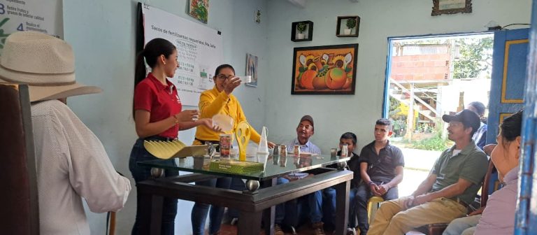 Caficultores de Aratoca recibieron formación en fertilización y calidad del grano